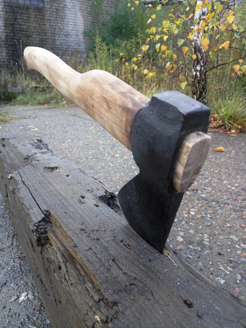 Forged ax Helper