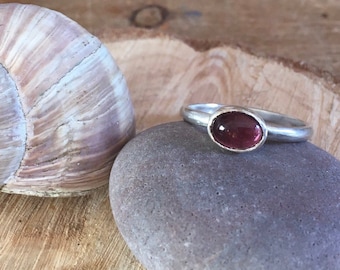 Anillo de turmalina rosa