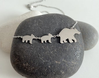 Family Tree Mama Bear with Cubs Necklace - Mother Daughter Gift - New Mom&#39;s Jewelry - Bear Family Pendant in silver or gold- Romantic Gift