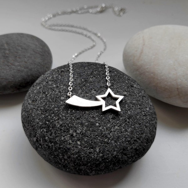 Shooting star necklace in Gold or Silver | Evening star Necklace | Reach for the stars | Bridesmaid gifts | Birthday gift | celestial Gift