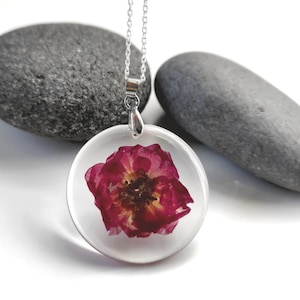 Dried Flower necklace for natural lover | Real flower jewelry | Pressed flower Resin necklace | Transparent pendant | Red flower Keyring