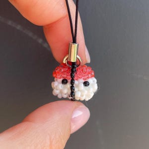 Dije de sushi, lindo llavero pequeño con cuentas de comida, dije de cremallera de bolso 3D hecho a mano, llavero, accesorio de bolso, regalo para amantes de la comida japonesa
