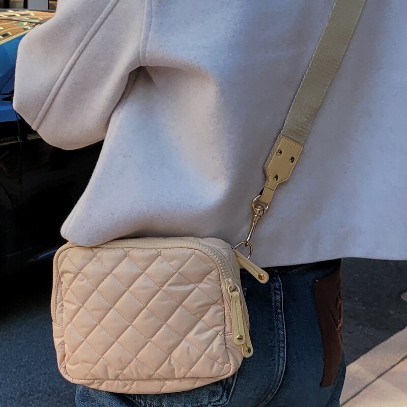 Women's Quilted Crossbody Bag