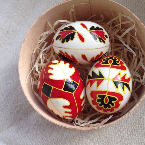 Pysanky set: Ukrainian traditional pysanky on chicken eggs (3 items), Podillya region