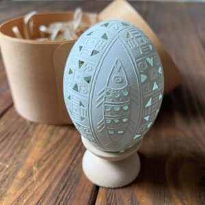 Ukrainian carved pysanka on araucana chicken egg: fish image 9