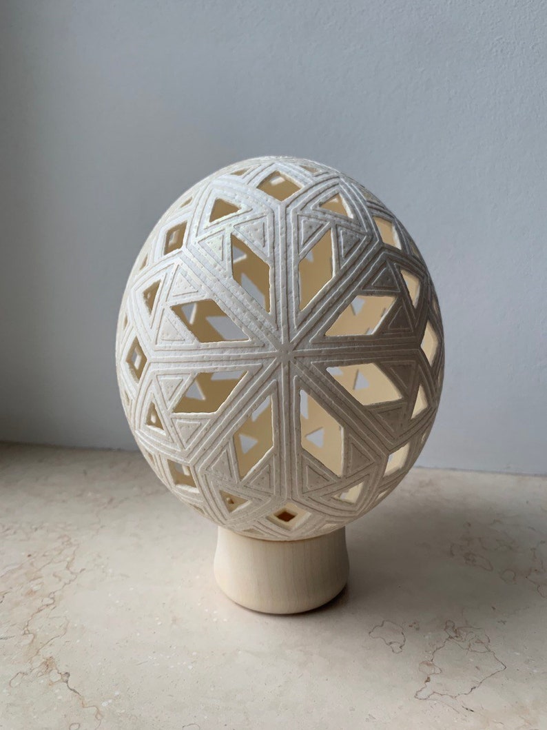 Huevo de avestruz tallado Pysanka ucraniano: estrella octogonal imagen 4