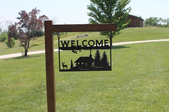 Customized Deer and Cabin Eyehook Sign