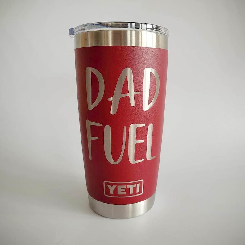 Vaso YETI Rambler grabado con Dad Fuel / Regalo para el Día del Padre / Taza personalizada para papá / Taza de café divertida para papá / Regalo para esposo / Café para papá imagen 9