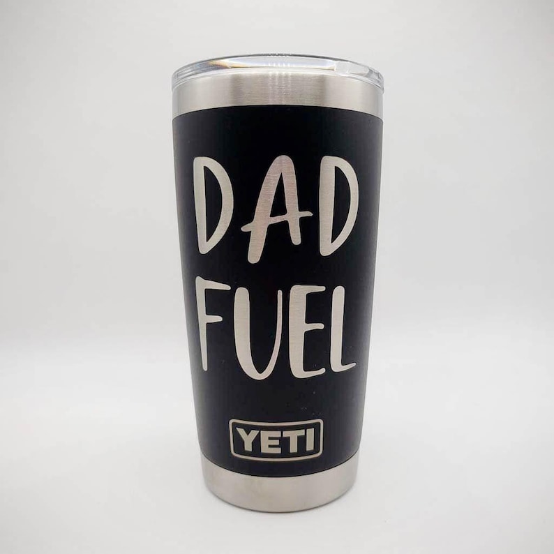 Vaso YETI Rambler grabado con Dad Fuel / Regalo para el Día del Padre / Taza personalizada para papá / Taza de café divertida para papá / Regalo para esposo / Café para papá imagen 7