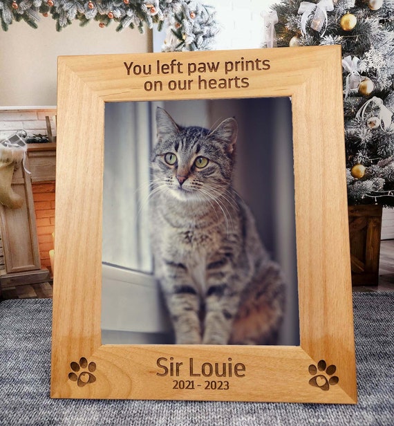 Pawprints Left By You Memorial Frame For Cats - 5x7 Photo Frame With Pet Tag