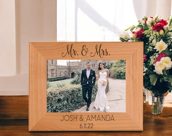 Mr & Mrs Custom Engraved Wedding Picture Frame | Personalized Photo Frame | Wedding Gift | Gift for Couple | Mr and Mrs Gift | Wedding Photo