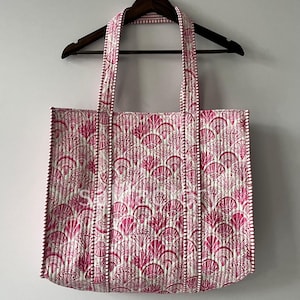 Rosa Shell Print Einkaufstasche, gesteppte Baumwolltasche, handgemachte Schultertasche, große Handtasche, Reisetasche, Brautjungfer Geschenk, handgemachte Strandtasche