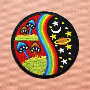 Psychedelic space mushroom patch for jackets or backpacks - Embroidered - Iron on