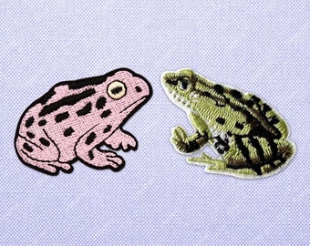 Iron on toad and frog patches for jackets, nature outdoor patches for backpacks, cute embroidered frog applique