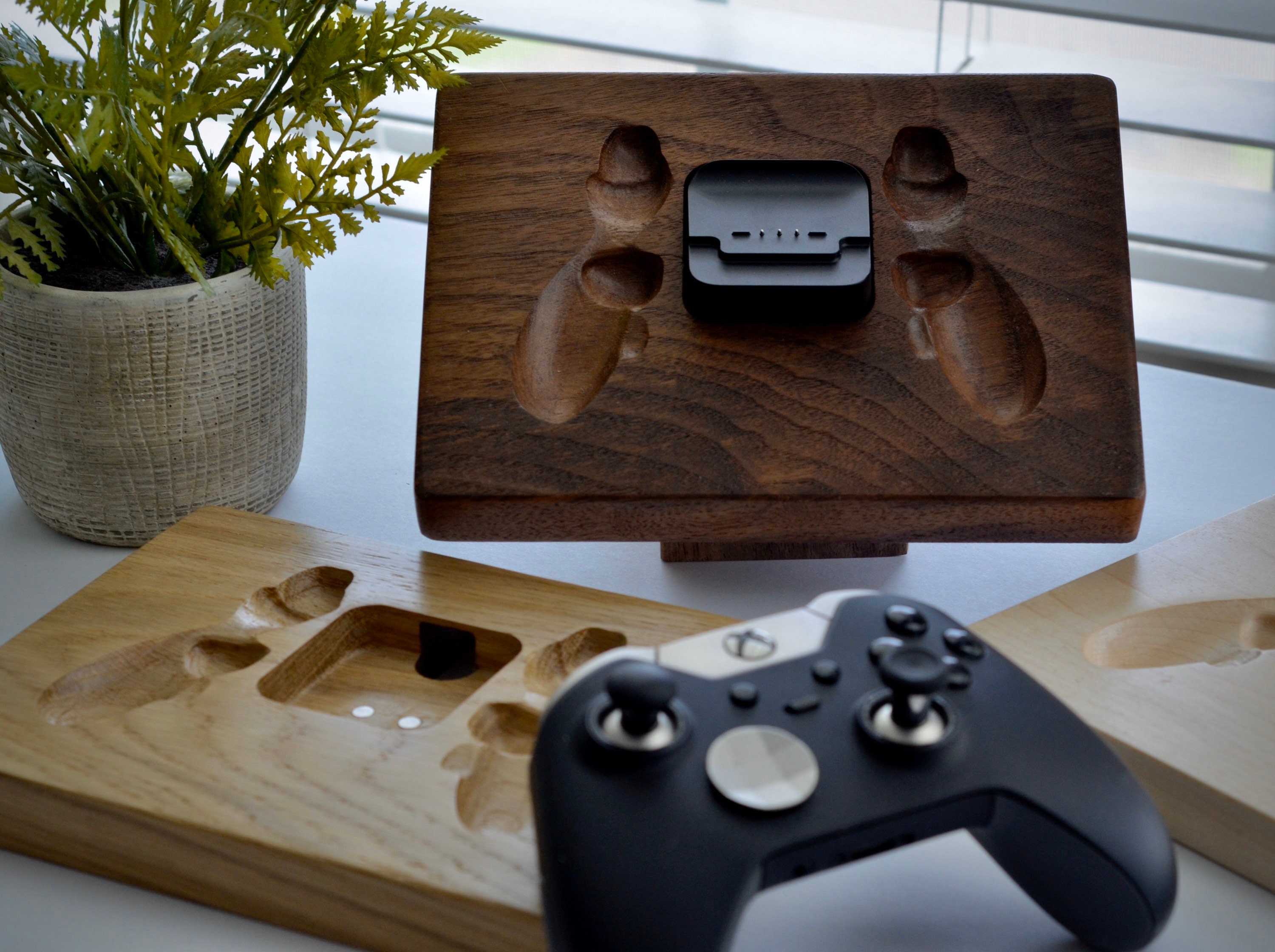 Xbox One Elite Series 2 Controller Holder (Holds 1)