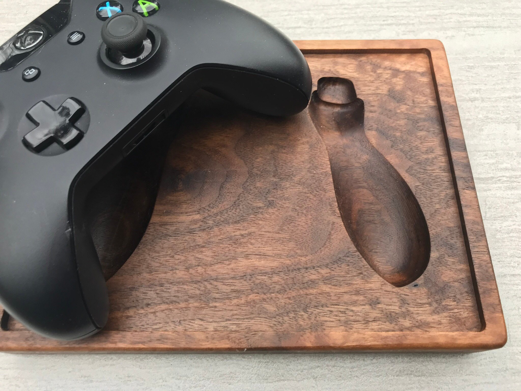 Xbox Controller Holder (Holds 1)