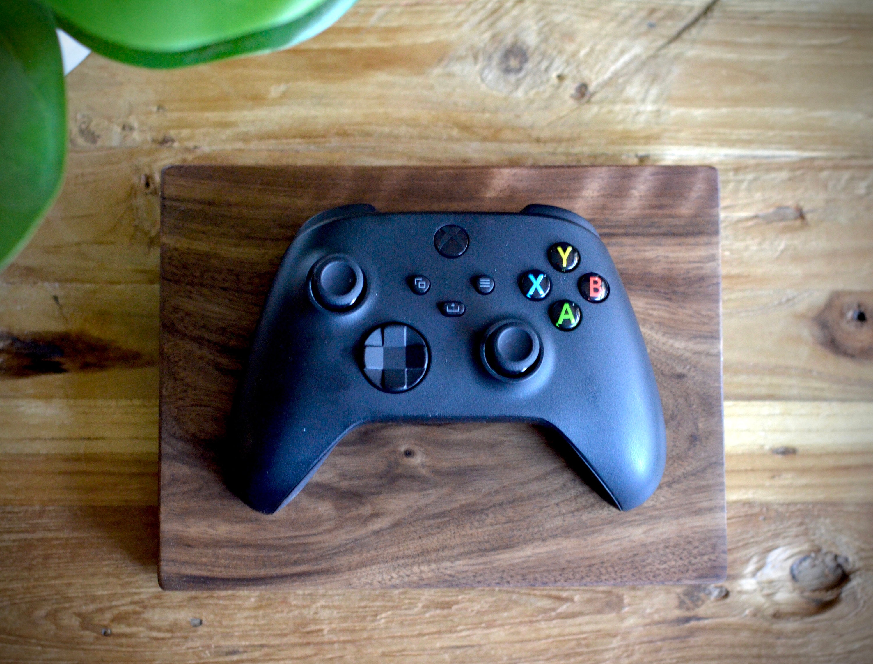 Xbox Series X Controller Stand by MAKE IT TV