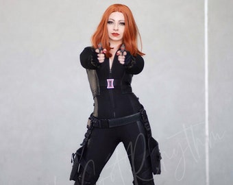 RED HEADED ASSASSIN -- Cosplay Print -- Cosplay Photography