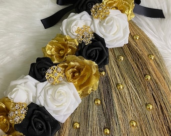 Balai de mariage personnalisé (grand) - Noir/blanc/or pour les cérémonies Jump The Broom/Noms et date du mariage non inclus