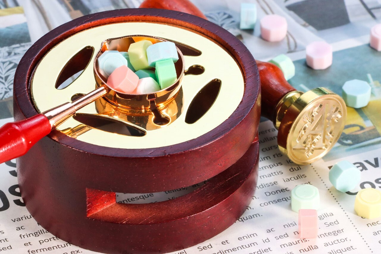 Wax Seal Stamps Kit - Star & Pine Cone 2-Piece Set With 200 Beads, Spoon & Pens