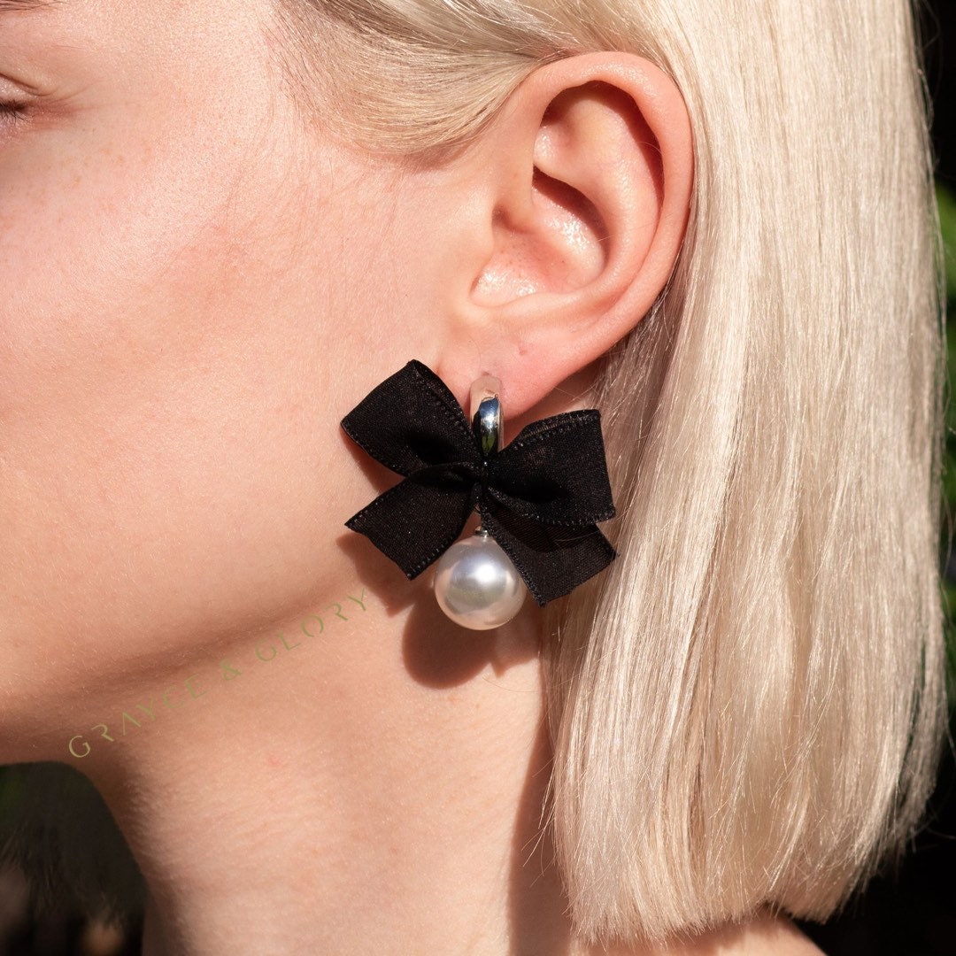 Black bow earrings hotsell