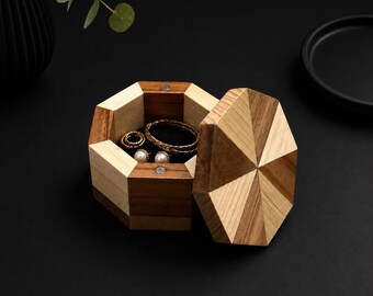 Octagonal Wooden Pop-Up Magnetic Box for Jewelry, Accessories, and Gifts – BOJP9X9X6