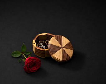 Round Wooden Pop-Up Magnetic Box for Jewelry, Accessories & Gifts – BBJP 11.5x6