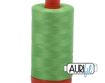 Quilting Isacord Thread SHAMROCK GREEN 5411 for Embroidery Decorative Stitching 1000m mini-king spool