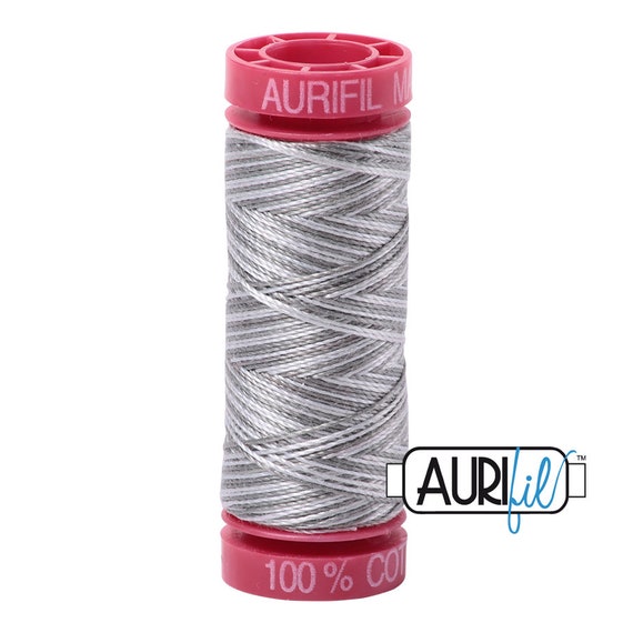 4670 Aurifil - Variegated Gray 4670 Aurifil - Variegated Gray