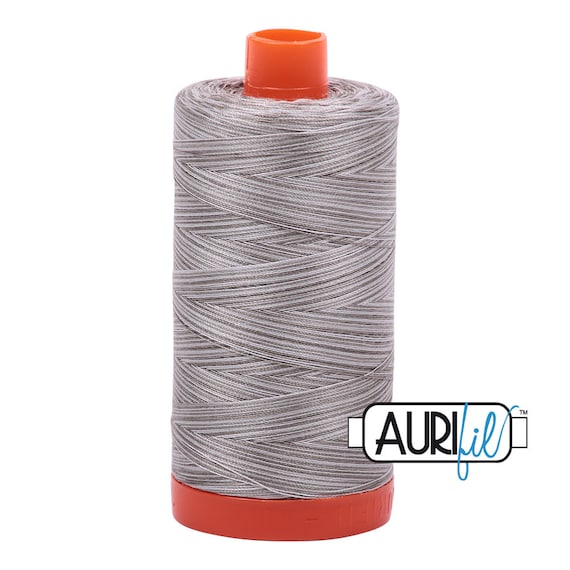 4670 Aurifil - Variegated Gray 4670 Aurifil - Variegated Gray