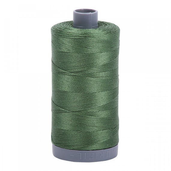2890 Aurifil - Very Dark Grass Green 2890 Aurifil - Very Dark Grass Green