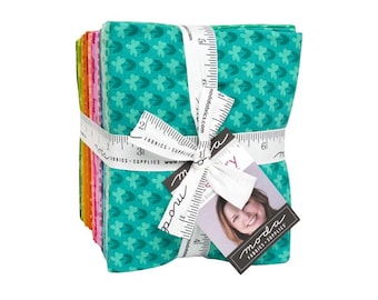 NEW Moda SCENERY Elizabeth Hartman Cotton Fabric 32 Fat Quarter Bundle