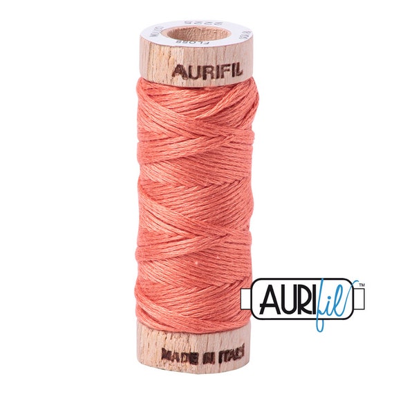 2225 Aurifil - Salmon 2225 Aurifil - Salmon