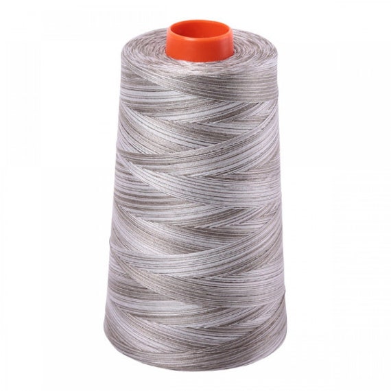 4670 Aurifil - Variegated Gray 4670 Aurifil - Variegated Gray