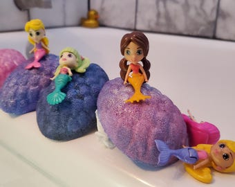 All Natural Bathbombs for Kids Organic Coconut Oil Dye-free, Mermaid Egg Bath Bomb with Toy Inside Clean Ingredients