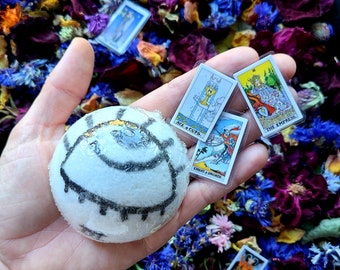 Bomba de baño de tarot de 3 cartas: aceite esencial de lavanda, sin colorantes