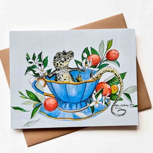 Lézard dans une tasse de thé | Modèle n°018 | Taille A2 | 4,25 x 5,25 pouces plié | carte de correspondance | Anniversaire | Merci |