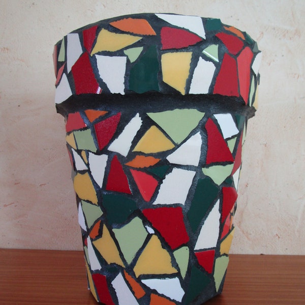 Vase multicolore en mosaïque : neuf