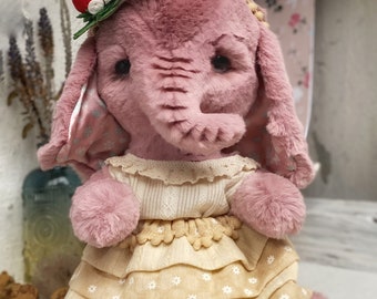 Vanilla-strawberry elephant cake, Strawberry girl