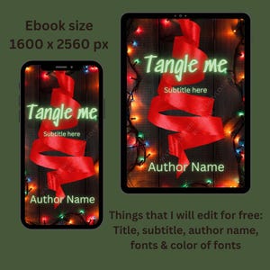 Op de afbeelding: Een boekomslagontwerp met een rood lint in de vorm van een kerstboom op een donker houten achtergrond met kleurrijke kerstverlichting. De titel is "Tangle Me" met de ondertitel "Subtitle here". De naam van de auteur is "Author Name".