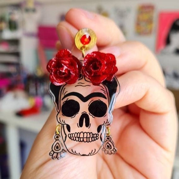 FRIDA KAHLO pendientes. Calavera mexicana. Día de muertos. halloween disfraz. Rosas rojas. Purpurina. Feminista. Retrato hecho a mano