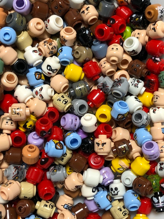 Lego Minifigure Lot of 100 Multi Colored Heads Male Female Mixed Bulk Lot  Star Wars Super Heroes & More Free US Shipping 