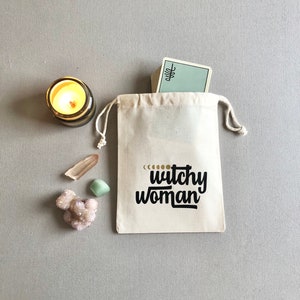 Bolsa con cordón de mujer bruja para cartas de tarot y cristales