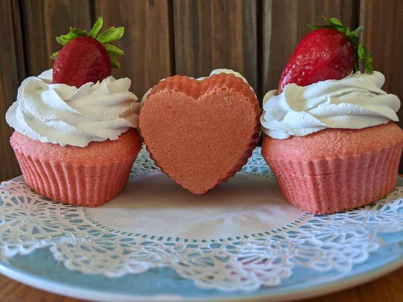 Fake cupcakes/Faux cupcakes/Fake food/Artificial food/Fake cake/Faux cake/Photo props/Prop cakes/Strawberry cupcakes/Pink cupcakes/Hearts image 2