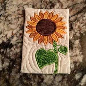 Embroidered/Applique Sunflower Mug Rug