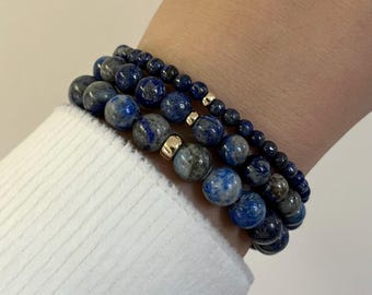 Pulsera elástica de lapislázuli natural con cuenta redonda dorada, cristal de grado AAA, joyería apilable.