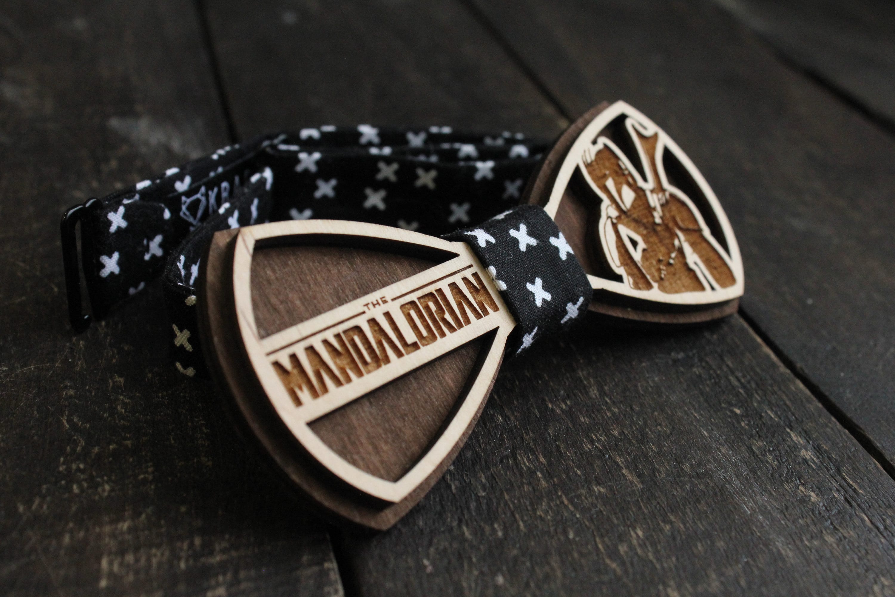 Wooden Bow Tie Mandalorian and Baby Yoda Wooden Bow Tie for Star Wars