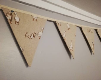 Natural fabric bunting with gorgeous duck design ! #ducks #duckbunting