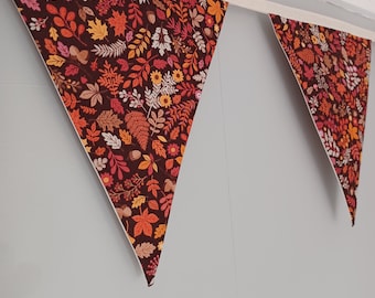 Autumn foliage bunting. Fabric fall decoration.
