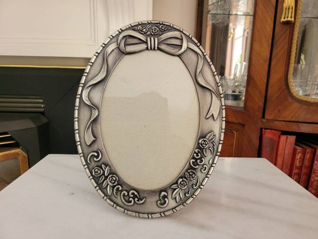 Vintage Pewter Ornate Oval Picture Frame 13 X 18 Cm Etsy